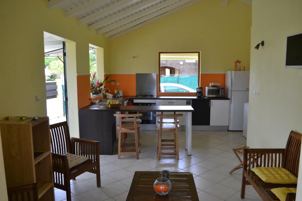 Mini-Villa Entre Montagne Et Mer Goyave Bagian luar foto